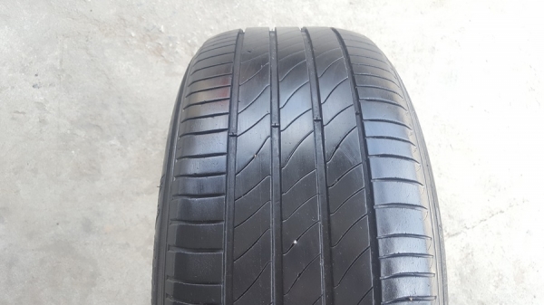 ขายยาง225/55/16 ปี 14/3เส้น+13/1เส้น MICHERLIN 3ST 4 เส้น ขายยาง225/55/16 ปี 14/3เส้น+13/1เส้น MICHERLIN 3ST 4 เส้น