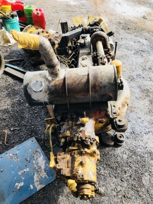 ขายเครื่อง 6D95L พร้อมปั้ม ถอดจาก KOMATSU PC200-6 ขายเครื่อง 6D95L พร้อมปั้ม ถอดจาก KOMATSU PC200-6