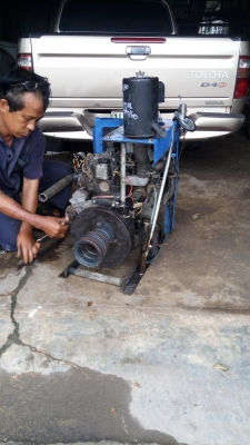 เครื่องยนต์ดีเซลไอซากิ2สูบ13แรงสภาพสวย นำเข้า