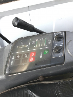 ขายkomatsu pc40-7 ตู้เก๋งพร้อมใช้