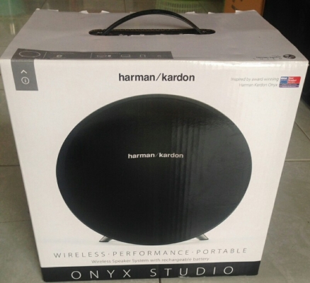 ขาย ลำโพง Harman Kardon ONYX  Studio ลำโพง Bluetooth มือสองจากญี่ปุ่น ลูกละ 5,000 บาท พร้อมส่งครับ