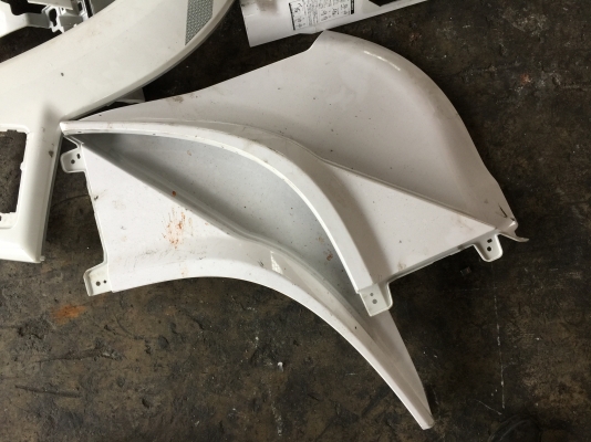 ขายเหมากะจังหน้ารถบรรทุก ISUZU 11 ชิ้น ขายเหมากะจังหน้ารถบรรทุก ISUZU 11 ชิ้น