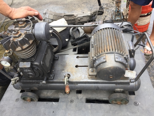 ปั๊มลมพร้อมมิเตอร์ จากประเทศญี่ปุ่น