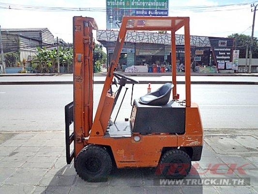 ขายรถยกโตโยต้า 900 กิโล เครื่องเบนซิน กระบอกคู่ เสาสูง 3 เมตร พวงมาลัยเพาเว่อร์  สีเดิมจากนอก นำเข้าจากญี่ปุ่น ใช้งานได้ทันที ราคา80000