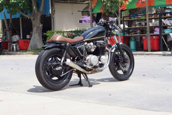 ร้าน วุฒิ นนบุรี Honda cb 650ทะเบียนแท้ สาวๆ ร้าน วุฒิ นนบุรี Honda cb 650ทะเบียนแท้ สาวๆ