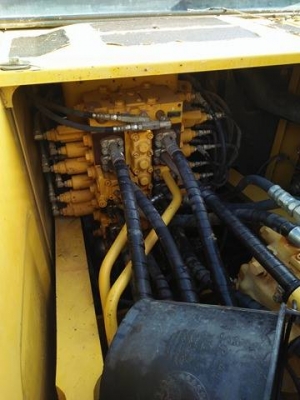 ขายรถแบคโฮ KOMATSU PC200-7 ใช้งาน 6 พันชั่วโมง สวยเต็ม ทำงานสมบูรณ์ทุกระบบ