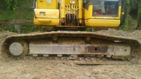 ขายรถแบคโฮ KOMATSU PC200-7 ใช้งาน 9พันชั่วโมง สวยเต็ม ทำงานสมบูรณ์ทุกระบบ