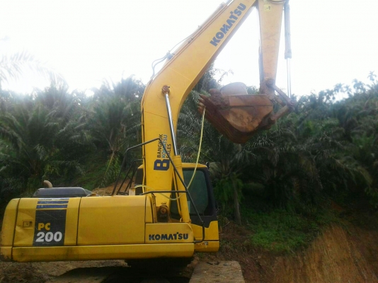 ขายรถแบคโฮ KOMATSU PC200-7 ใช้งาน 9พันชั่วโมง สวยเต็ม ทำงานสมบูรณ์ทุกระบบ