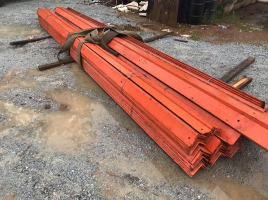 เหล็กฉากสวยๆ ฉาก 4 นิ้ว หนา 6 มิล