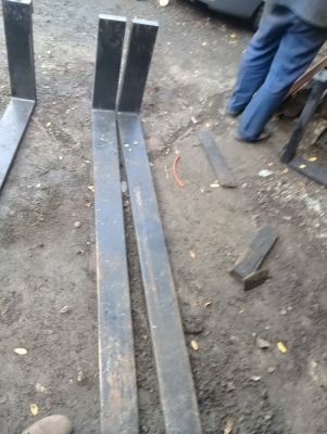 +++ ขายงา ขนาด  3  ตัน  ยาว  2  เมตร  , งาขนาด  2  ตัน  ยาว  1.8  เมตร  ครับ