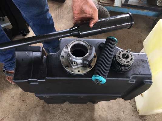 ถังน้ำมันไฮโดรหลิครถโฟร์คลิฟ ถังน้ำมันไฮโดรหลิครถโฟร์คลิฟ