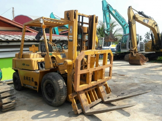 ขายค่ะ โฟล์คลิฟ KOMATSU FD 35-2  เก่าญี่ปุ่นแท้  สภาพดี  พร้อมใช้  โทร 089-7462641  สุวรรรณี
