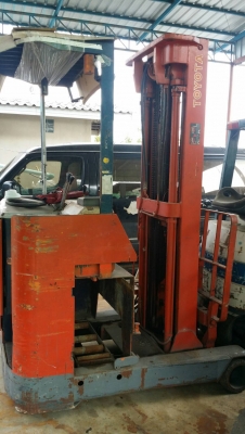 ขาย รถไฟฟ้ายืนขับโตโยต้า เสา 5.5 m. รถใช้งานปกติ