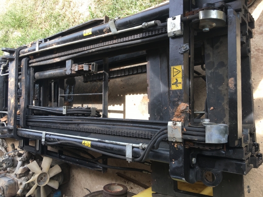 เสารถโฟล์คลิฟต์