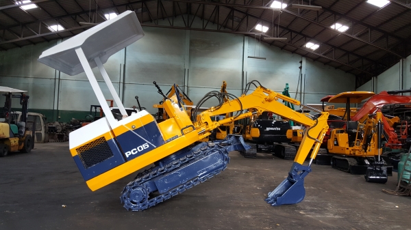ขาย รถขุด KOMATSU  รุ่น PC05-1- มือสองญี่ปุ่น แทรกเหล็ก สลัก บูทเอวแน่น 100\% ขนาดเล็ก ขับขึ้นปิคอัพได้  สวยพร้อมใช้งาน มือถือ 0818753444