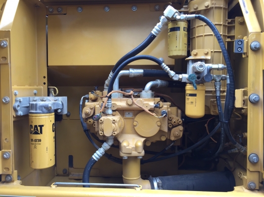 CAT 320D ญี่ปุ่น