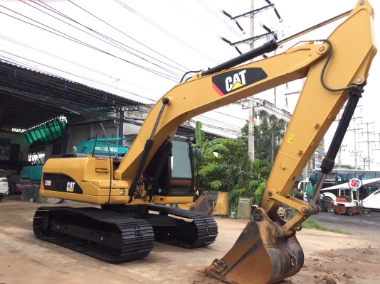 CAT 320D ญี่ปุ่น