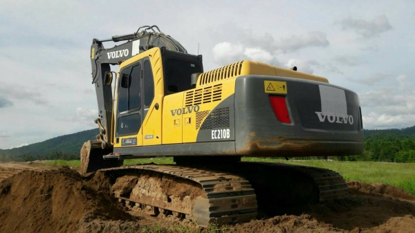 ขายด่วน!! Volvo EC210B ไมล์ชั่วโมง 9500 สภาพสวยค่ะ ขายด่วน!! Volvo EC210B ไมล์ชั่วโมง 9500 สภาพสวยค่ะ