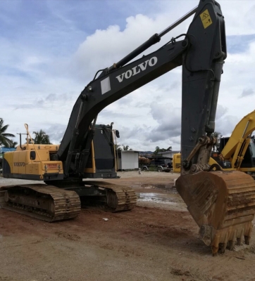 ขายด่วน!! Volvo EC210B ไมล์ชั่วโมง 9500 สภาพสวยค่ะ ขายด่วน!! Volvo EC210B ไมล์ชั่วโมง 9500 สภาพสวยค่ะ