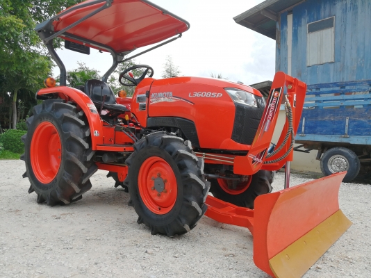 ขายคูโบต้า L3608SP 4 WD..รถเกรด A..ทำงาน 360 ชั่วโมง..ดันดินหน้าใหม่..ผานหลังใหม่