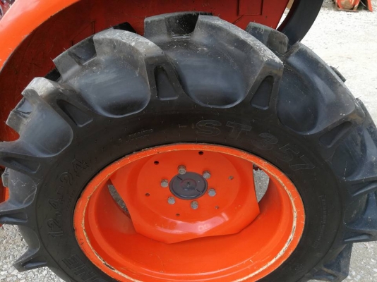 ขายคูโบต้า L3608SP 4 WD..รถเกรด A..ทำงาน 360 ชั่วโมง..ดันดินหน้าใหม่..ผานหลังใหม่