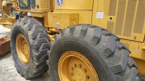 รถเกรด MOTOR GRADER CATERPILLAR 140H S/N. 2ZK05651