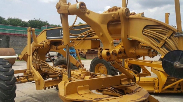 รถเกรด MOTOR GRADER CATERPILLAR 140H S/N. 2ZK05651