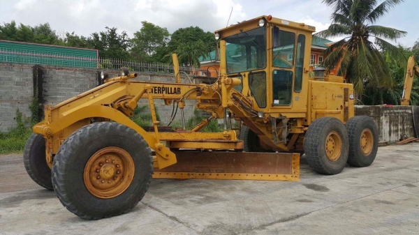 รถเกรด ยี่ห้อ CATERPILLAR 140G s/n 72V16679