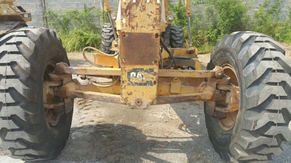 รถเกรด CATERPILLAR 120G