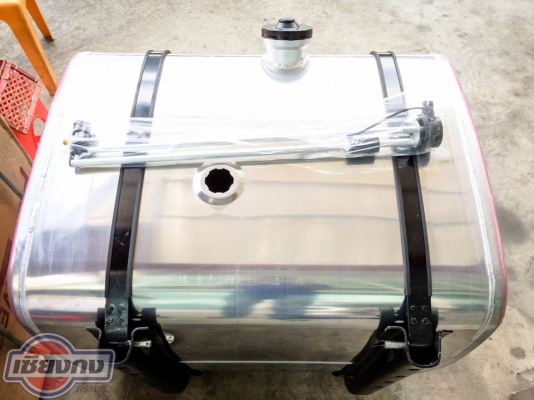 ขายถังน้ำมันอลูมิเนียม งานนอก มีแท่นจับ วัดระดับพร้อมใช้งาน ขายถังน้ำมันอลูมิเนียม งานนอก มีแท่นจับ วัดระดับพร้อมใช้งาน