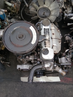 เครื่องยนต์นิสสัน  TD25 เครื่องสวยๆไม่มีไอน้ำไม่ดัน