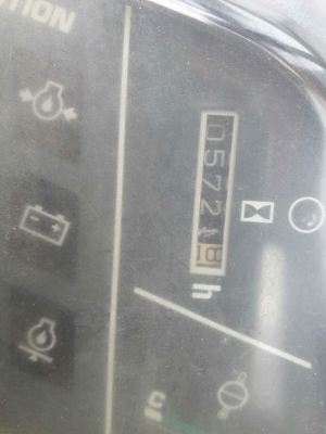 ขายKOMATSU PC30-7  เก่าญี่ปุ่นแท้  มีลายแย๊ก  3,XXX  ชั่วโมง  เดิมๆๆ  เครื่องปั๊มดี  ลองระบบกันได้ทุกวัน  โทร 089-3818694  ดวงนภา