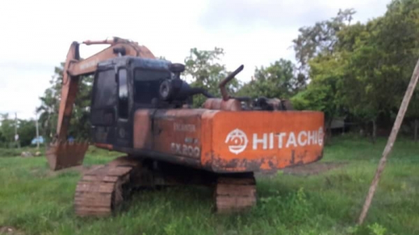 ขาย 395,000 HITACHI EX 200-1 เครื่องดี ปั้มติดโหลดนิดๆ เอวขยับนิดๆ ช่วงล่างอ่อน ตัวเดินดี รถอยู่ กำแพงเพชร 090-772-3710 090-772-3708