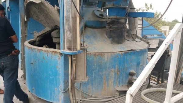 ขาย 1,650,000 บาท แพล้นปูน 1 คิวออโต้. ยี่ห้อ อูลู่ (พร้อมแผงกั้น) สภาพพร้อมทำงาน สินค้า อยู่ นครศรีธรรมราช  090-772-3710 090-772-3708