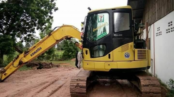 ขาย 685,000  KOMATSU PC78US-7 เครื่องดี ปั้มแรง โช่หนา  เอวแน่น ไฟฟ้าครบ เอกสารอินวอยท์ รถอยู่ จ. มหาสารคาม 090-772-3710 090-772-3708