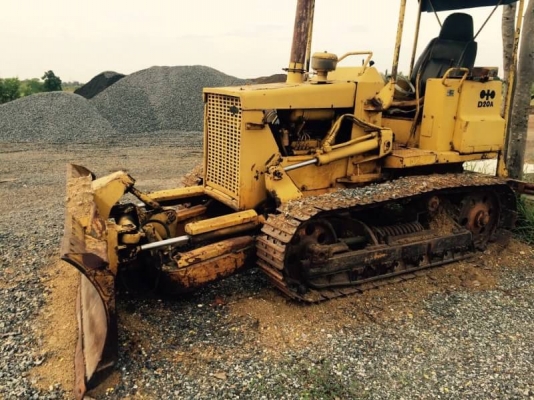 ขาย 135,000 KOMATSU D 20 A-5 สไลร์ 6 ทิศทาง เครื่องดี เกียร์แรง ช่วงล่างพร้อมใช้ รถอยู่ สระบุรี 090-772-3710 090-772-3708