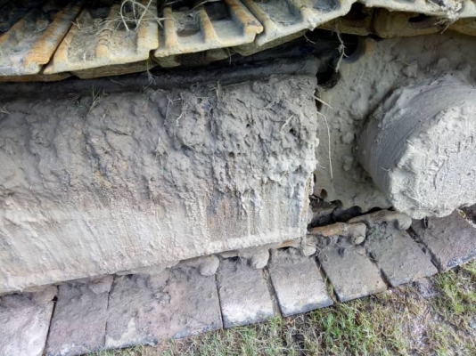 ขาย 235,000 บาท   KOMATSU PC. 100-2เครื่องดี  ปั้มดี โช่หนา  เอกสารชื้อขาย รถอยู่ จ.ร้อยเอ็ด 090-772-3710 090-772-3707