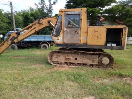 ขาย 235,000 บาท   KOMATSU PC. 100-2เครื่องดี  ปั้มดี โช่หนา  เอกสารชื้อขาย รถอยู่ จ.ร้อยเอ็ด 090-772-3710 090-772-3707