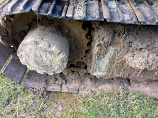 ขาย 235,000 บาท   KOMATSU PC. 100-2เครื่องดี  ปั้มดี โช่หนา  เอกสารชื้อขาย รถอยู่ จ.ร้อยเอ็ด 090-772-3710 090-772-3707