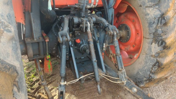 ขายรถไถ KUBOTA M7040 พร้อมดันหน้า และผาน 6 CMT รถสภาพเดิมๆ ราคา 435,000บาท สนใจโทร มีรถขนส่งทั่วไทย ร้านสามย่านแทรคเตอร์ อ.แกลง จ.ระยอง โทร 0818618678 ,0899347475 id line=0818618678 id line=0917315475