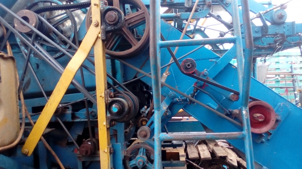 ตัดขายอะไหล่ครับกระบอกยกคอคู่ละ5000หม้อน้ำ4500และทุกอย่างในรูปครับ