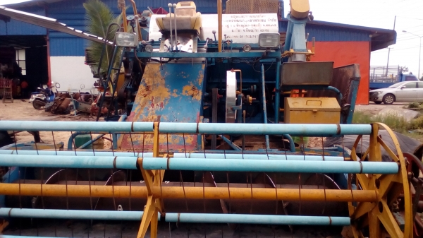 ตัดขายอะไหล่ครับกระบอกยกคอคู่ละ5000หม้อน้ำ4500และทุกอย่างในรูปครับ