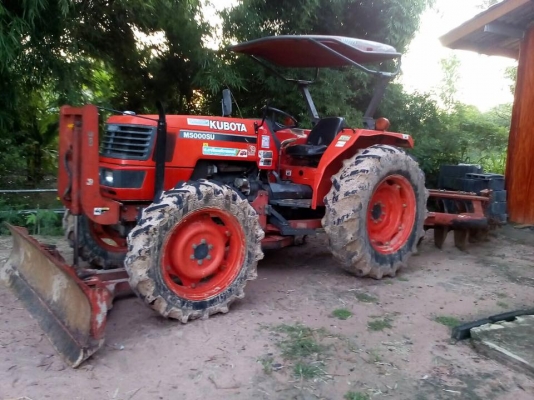 ขายรถไถ M5000 อุปกรณ์ ดันหน้า ผานหลัง โรตารี่ ราคา330,000 090-8588220 093-3258446 098-4610380 ดูประกาศทั้งหมด  https://www.facebook.com/narong2truck/ www.narong2truck.com www.truck.in.th/498 รับจัดไฟแนนซ์นอกสถานที่ เพจFacebook ณรงค์ ซื้อขายรถมือสอง กลุ่มF