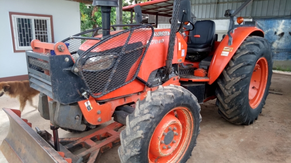 ขายKUbota M7040 สองเพลาพร้อมอุปกรณ์4ชิ้น เล่มพร้อมโอน รถปรถปี52 ขายKUbota M7040 สองเพลาพร้อมอุปกรณ์4ชิ้น เล่มพร้อมโอน รถปรถปี52