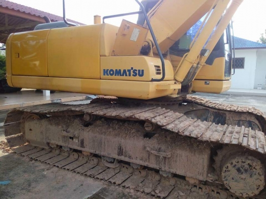 ขายด่วน KOMATSU PC200-7 สภาพสวยพร้อมใช้งาน เครื่องปั้มดี ไฟฟ้าสมบูรณ์ ทำงาน 8xxxกว่าชั่วโมง เอกสารเล่มทะเบียน สนใจโทรสอบถาม 093-0764943  088-3223272  K ตั้ม
