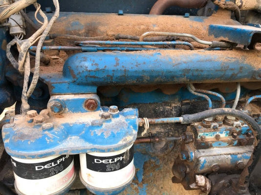 ขายรถไถฟอร์ด เครื่องt5สภาพ95\%พร้อมใช้งาน