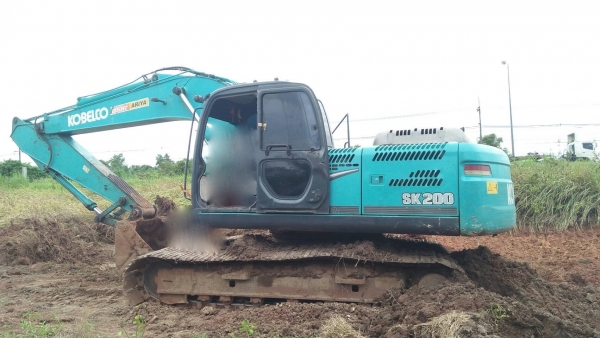 รถแบคโฮ KOBELCO SK200 / YN - 12. , ( รถทำงาน 5,xxx ชม. ) สนใจติดต่อ 081 - 6079515 รถแบคโฮ KOBELCO SK200 / YN - 12. , ( รถทำงาน 5,xxx ชม. ) สนใจติดต่อ 081 - 6079515