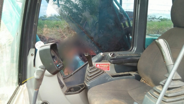 รถแบคโฮ KOBELCO SK200 / YN - 12. , ( รถทำงาน 5,xxx ชม. ) สนใจติดต่อ 081 - 6079515