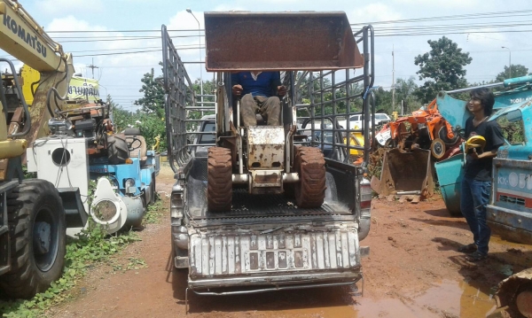 ขอบคุณลูกค้า จากกาญจนบุรีมากครับ มาอุดหนุน รถตักล้อยาง BOBCAT ของเราไปใช้