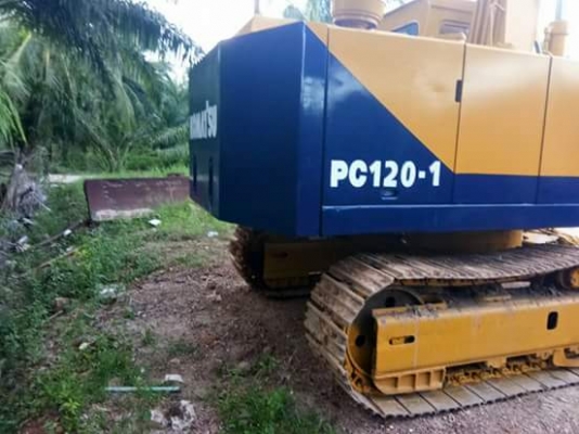 KOMATSU PC120-1 เครื่องดี ปั้มดี ระบบทำงานปกติ ไม่มีโหลด มีทั้งหัวคีบ และบุ้งกี้ ราคาต่อรองได้ ติดต่
